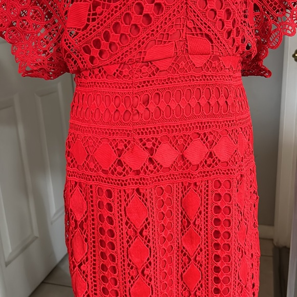 Lulu‘s First Kiss Red Crocheted Lace Mini Dress Dolman Flutter Sleeve M - Picture 6 of 12